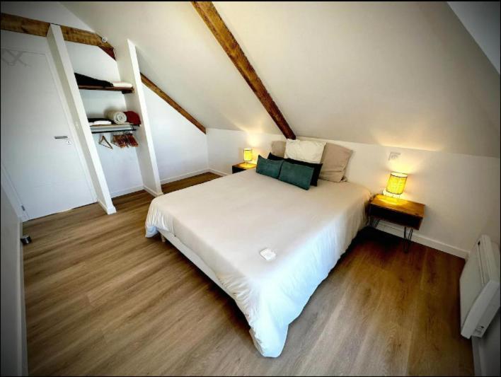 Logoden - Confort 2 Chambres, Proximite Gare, Parking Prive